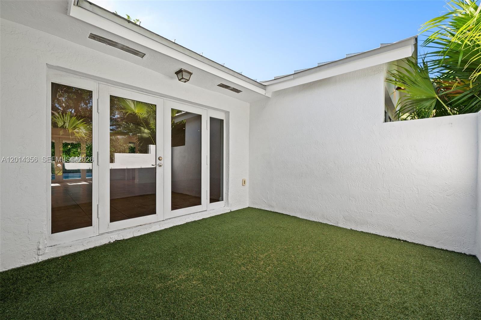512 Warren Ln Key Biscayne, FL 33149