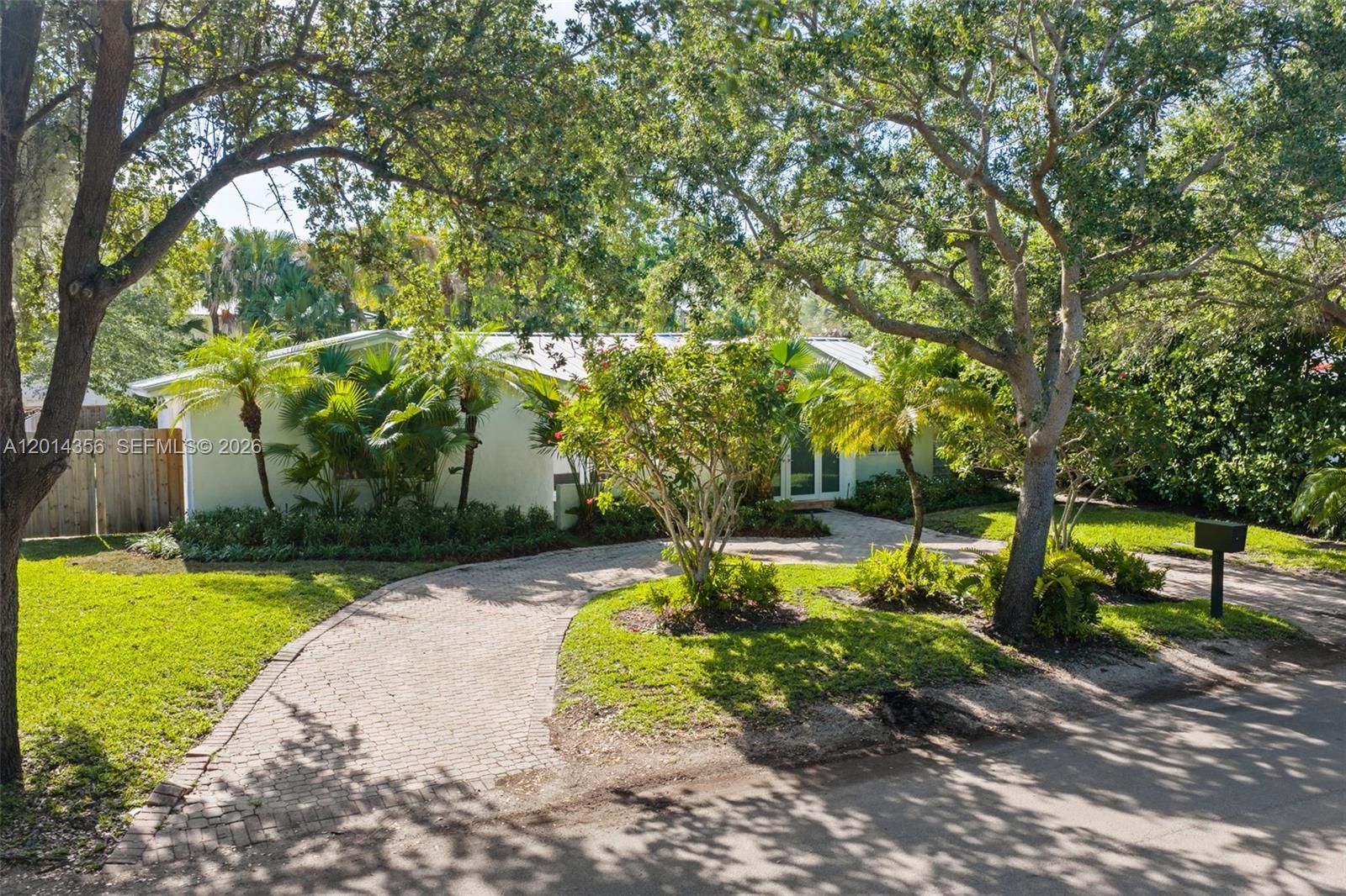 512 Warren Ln Key Biscayne, FL 33149