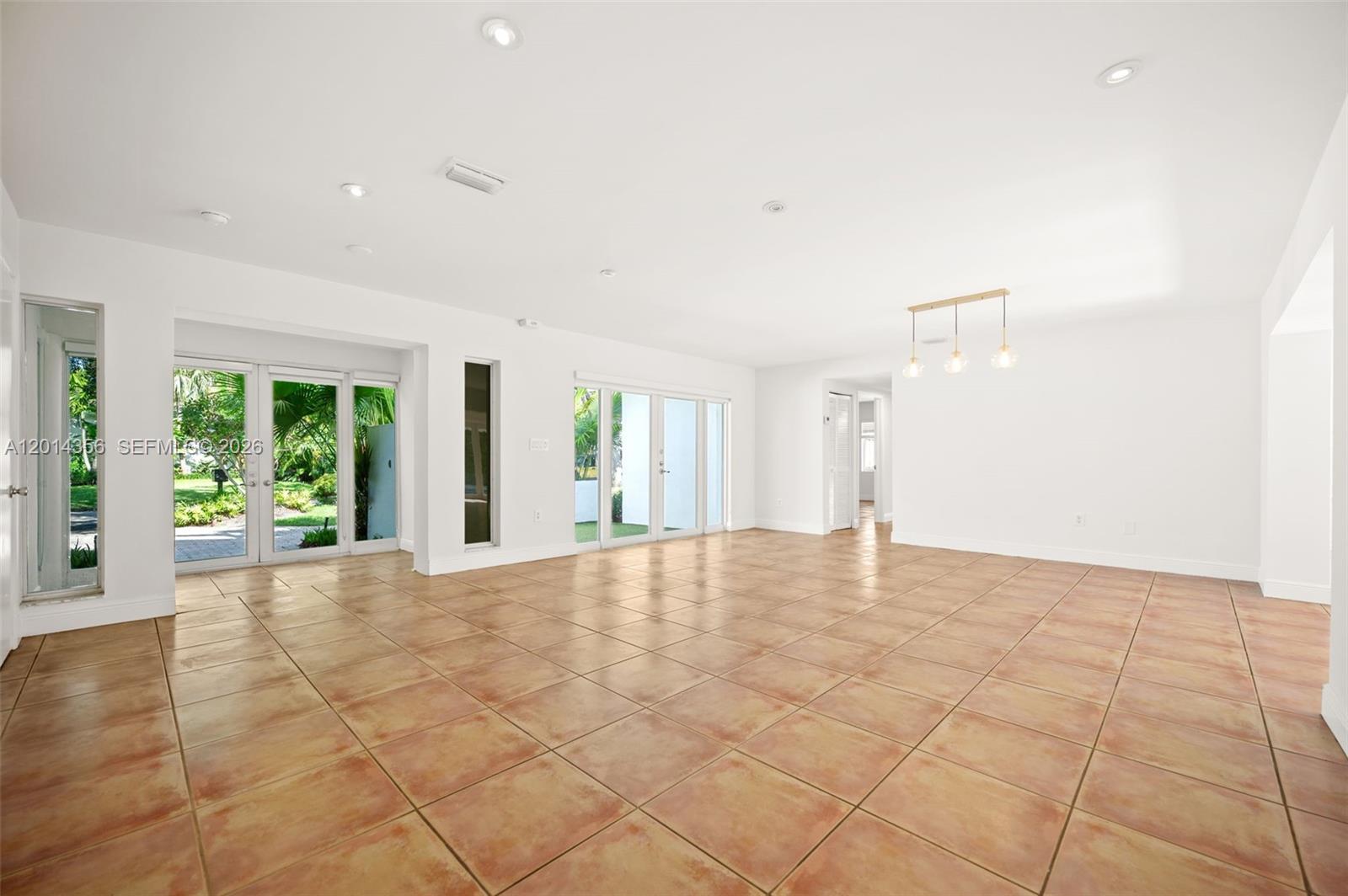 512 Warren Ln Key Biscayne, FL 33149