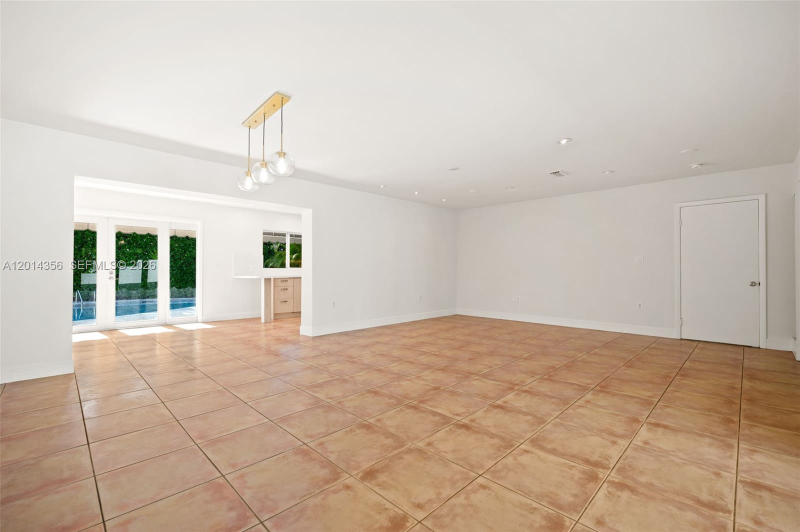 512 Warren Ln Key Biscayne, FL 33149