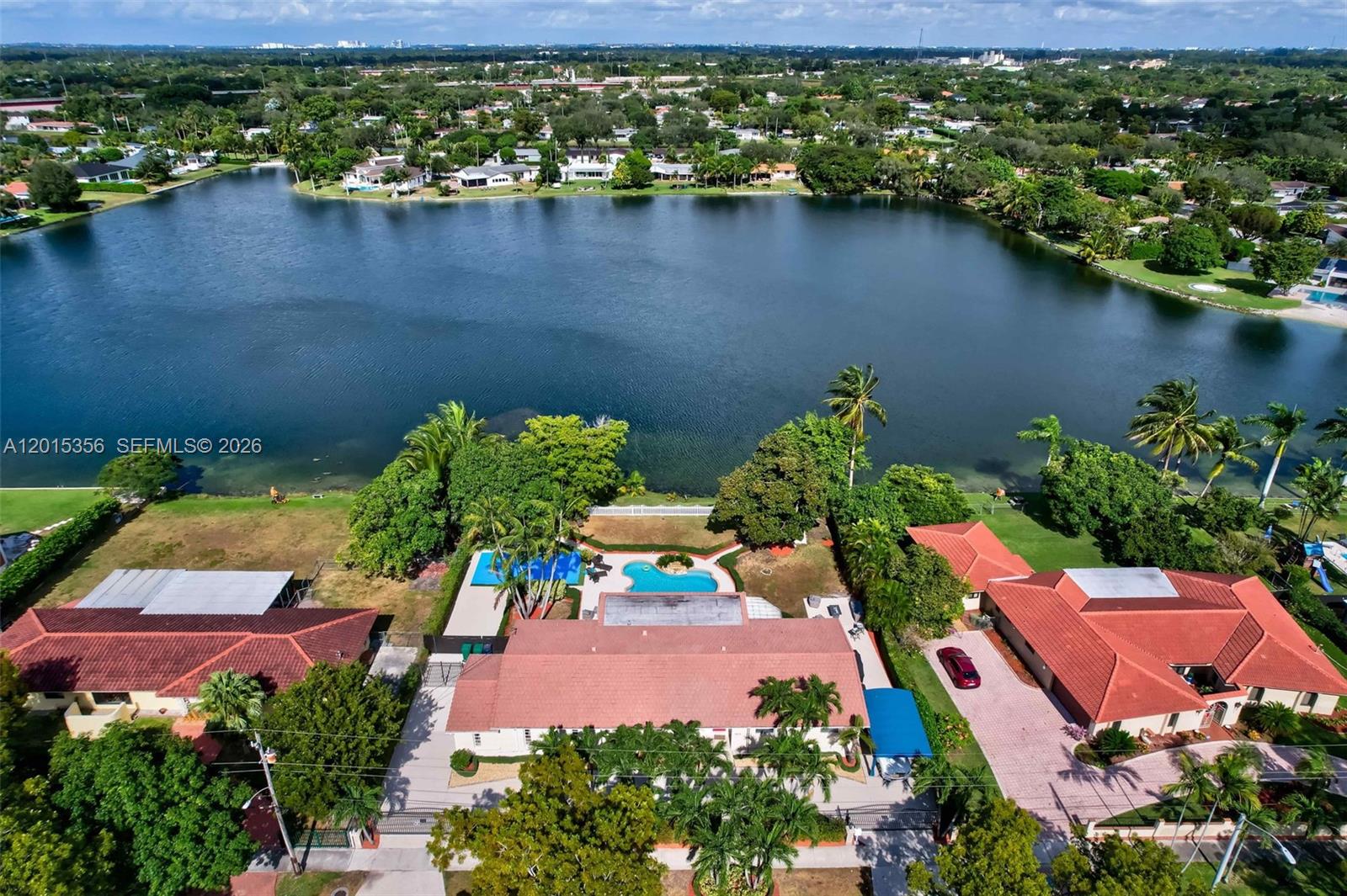 9261 SW 88th St Miami, FL 33176