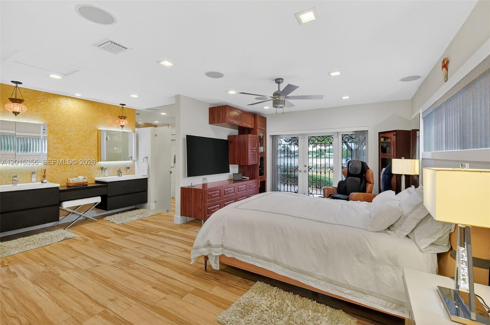9261 SW 88th St Miami, FL 33176