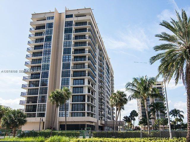 2049 S Ocean Dr #PH1
