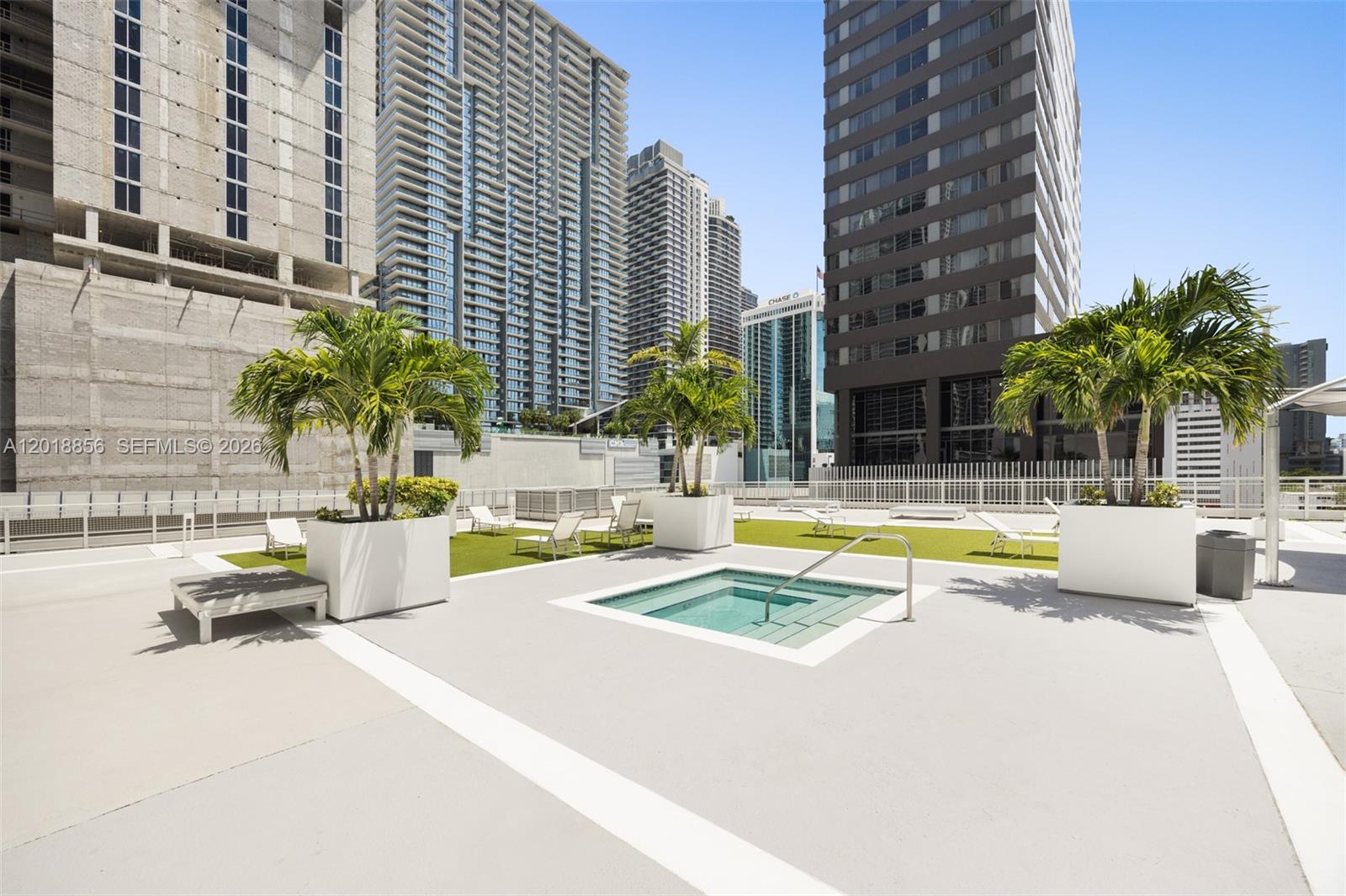 690 SW 1st Ct #PHI10 Miami, FL 33130