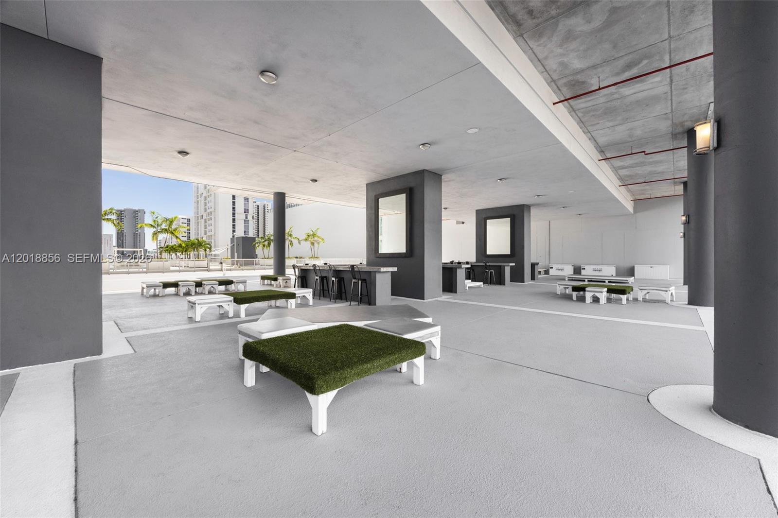 690 SW 1st Ct #PHI10 Miami, FL 33130