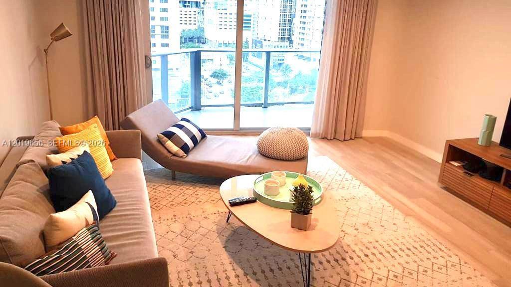 image Brickell Ten22