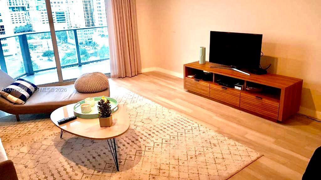 image Brickell Ten23
