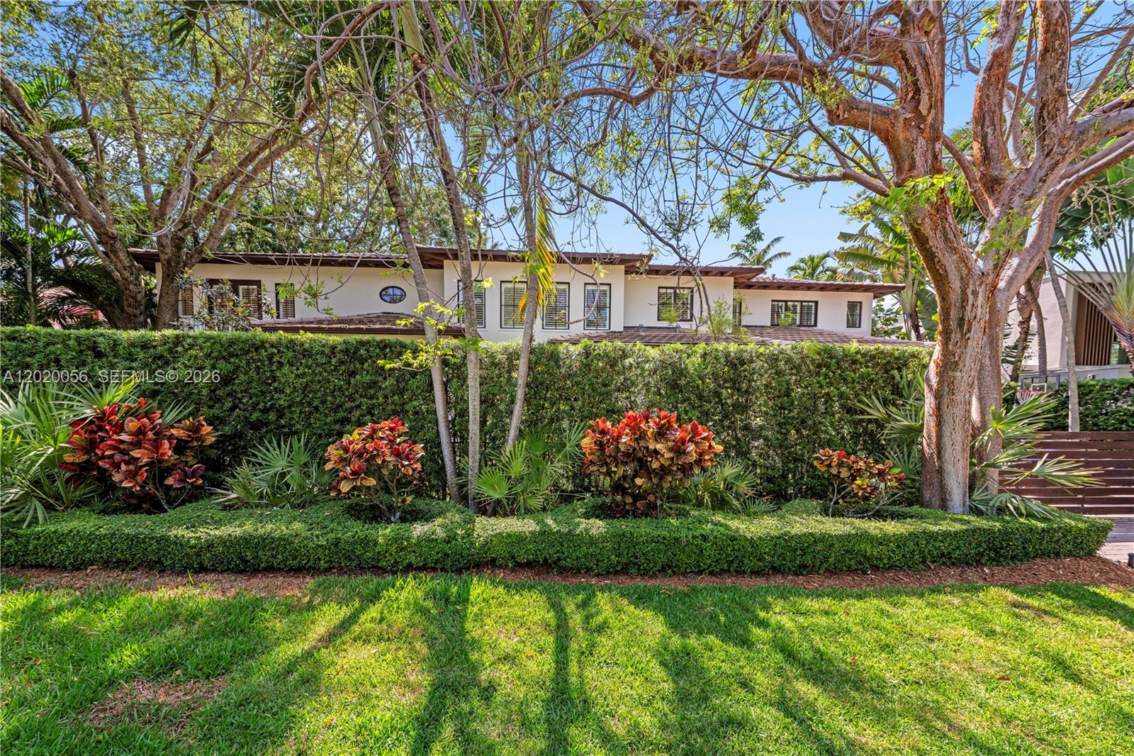 4196 S Douglas Rd Miami, FL 33133
