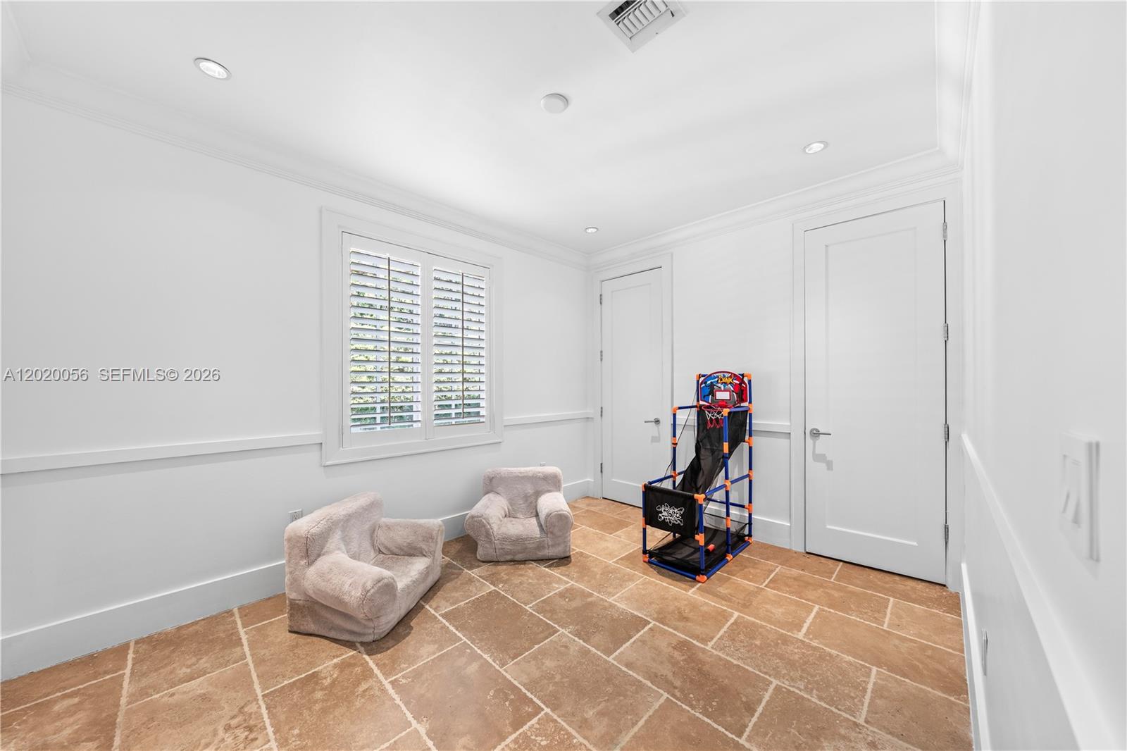 4196 S Douglas Rd Miami, FL 33133