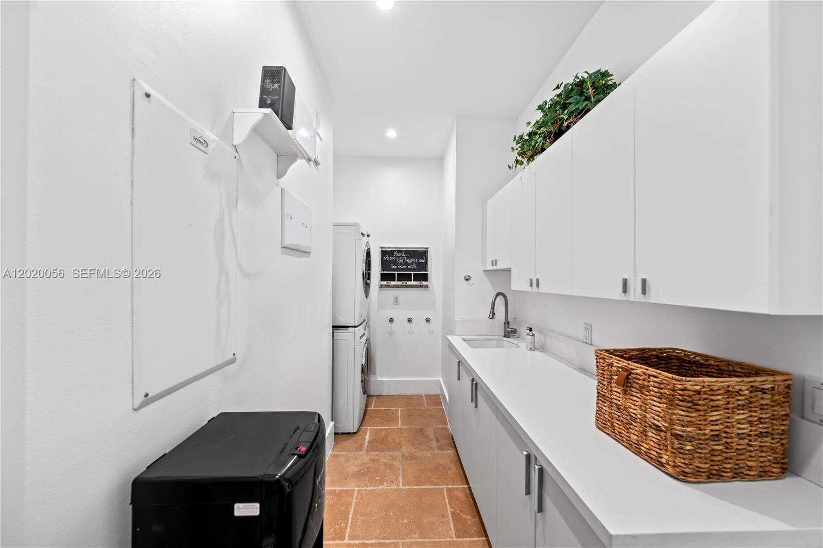 4196 S Douglas Rd Miami, FL 33133