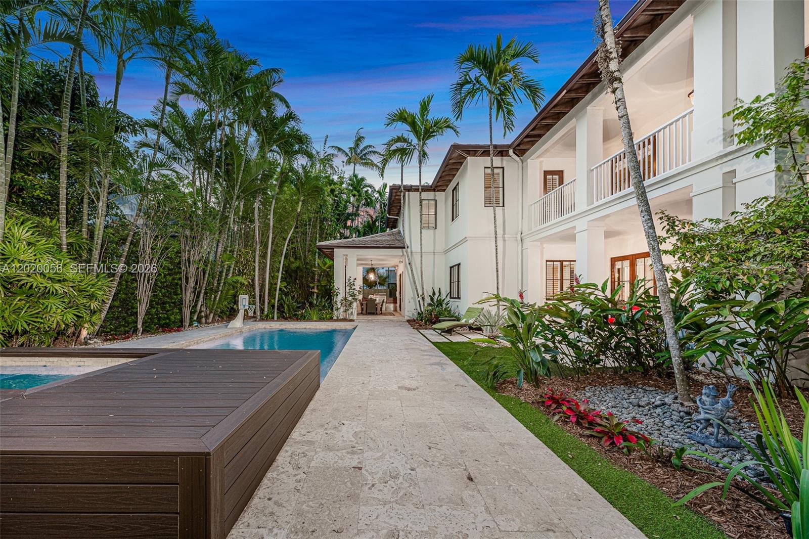 4196 S Douglas Rd Miami, FL 33133