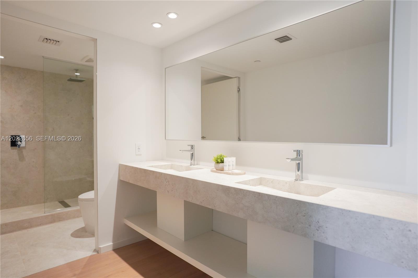 10250 Collins Ave #412 Bal Harbour, FL 33154