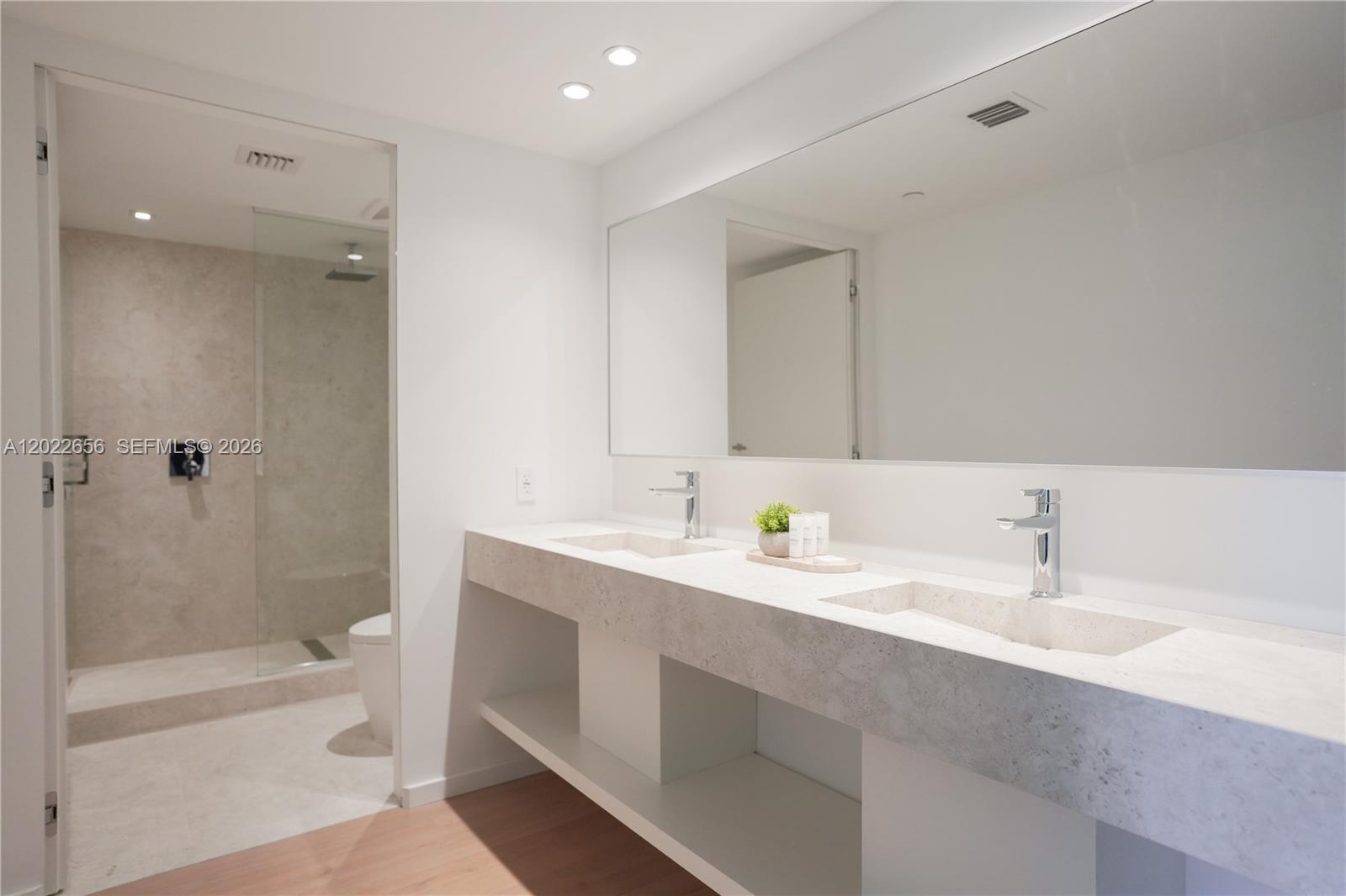 10250 Collins Ave #412 Bal Harbour, FL 33154