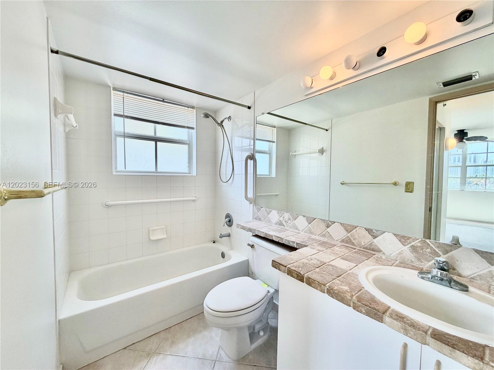 19877 E Country Clb Dr #3408 Aventura, FL 33180