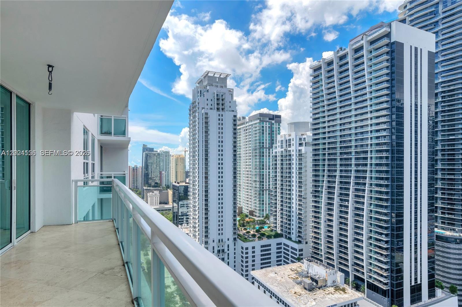 image The Plaza on Brickell West3