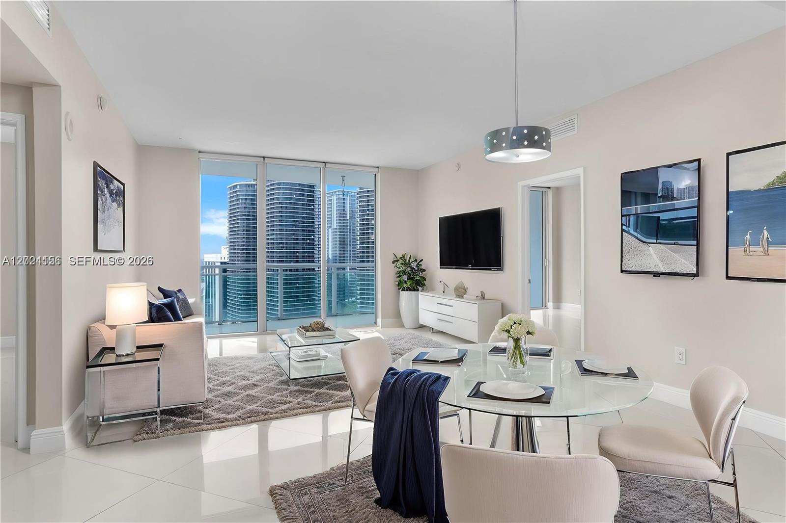 image The Plaza on Brickell West4