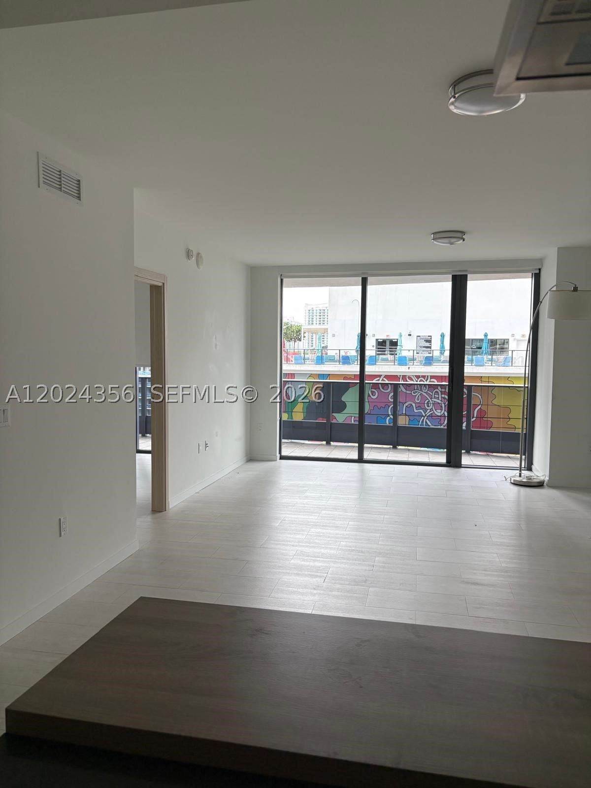 image Brickell Flatiron55