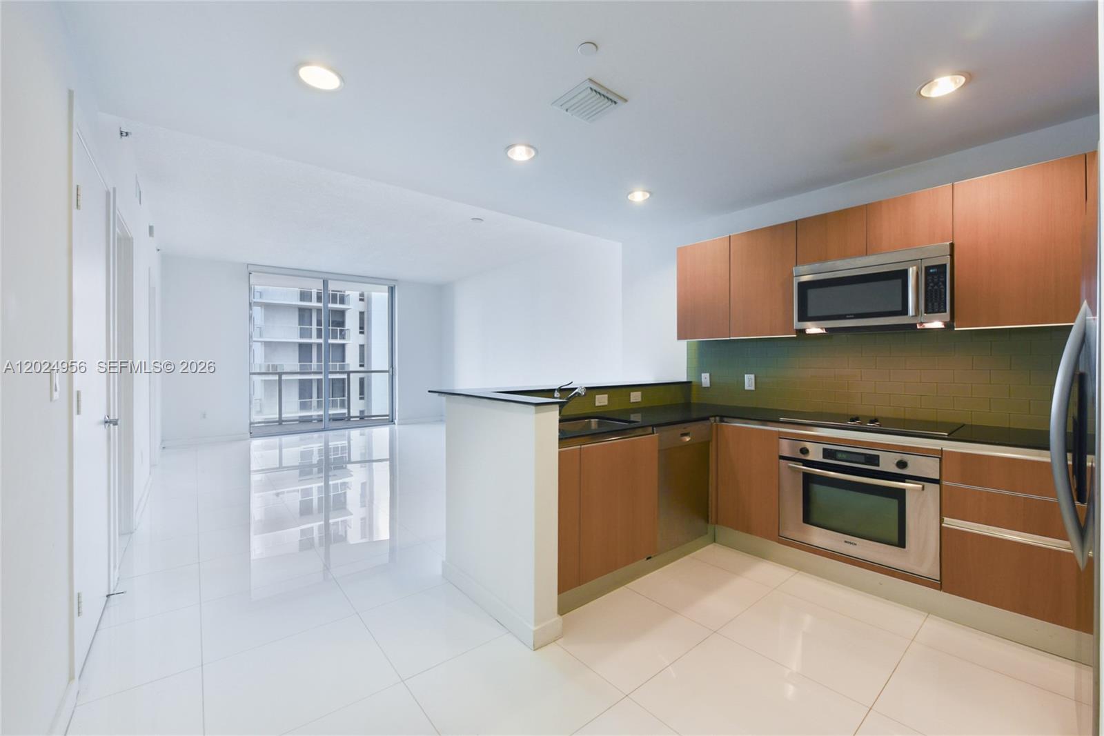1060 Brickell Ave #1715