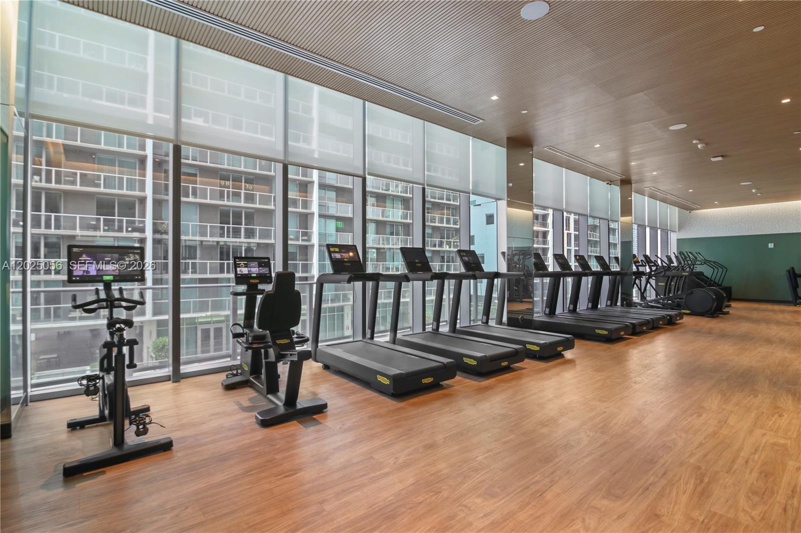 77 SE 5th St #4208 Miami, FL 33131