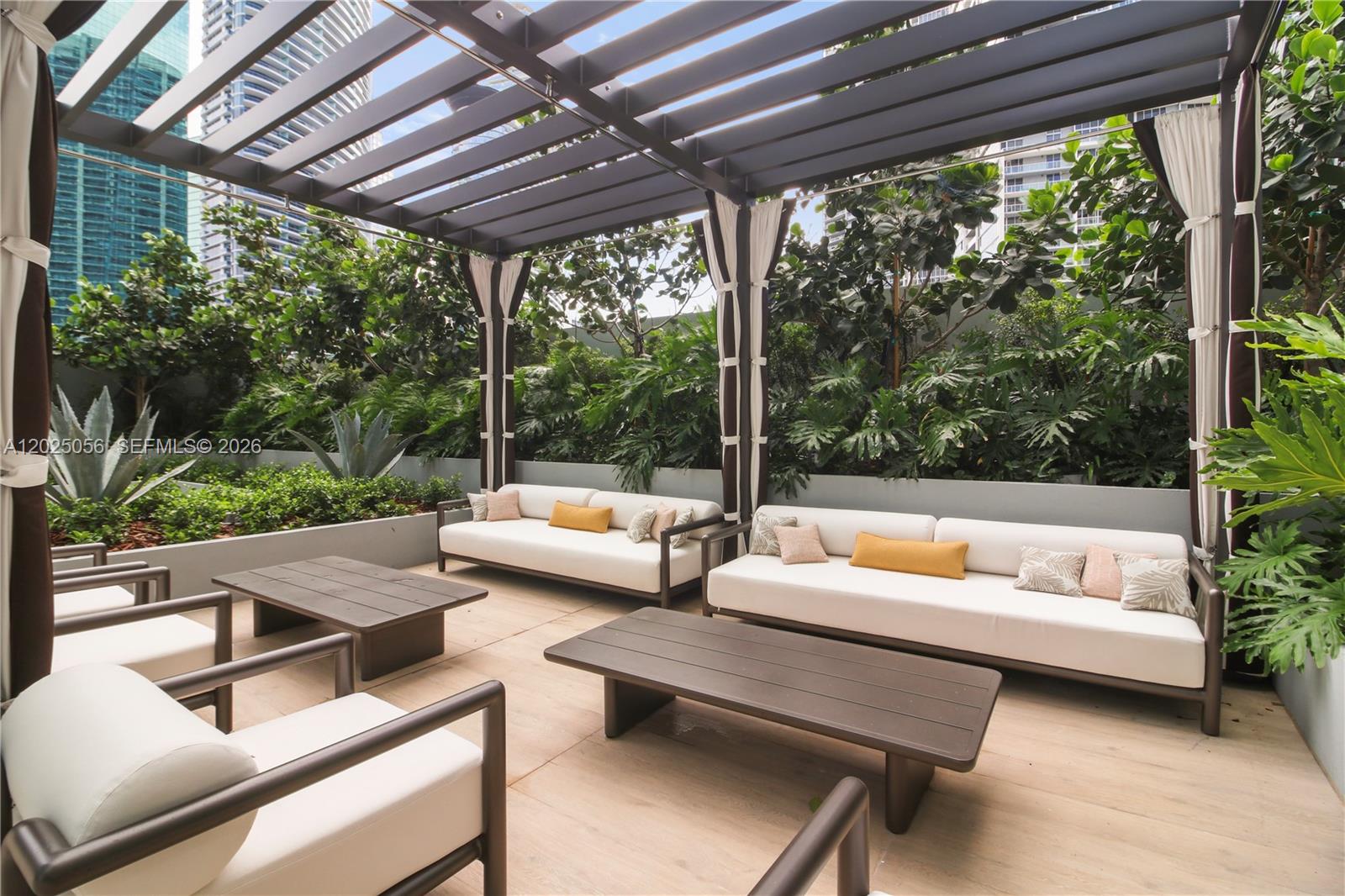 77 SE 5th St #4208 Miami, FL 33131