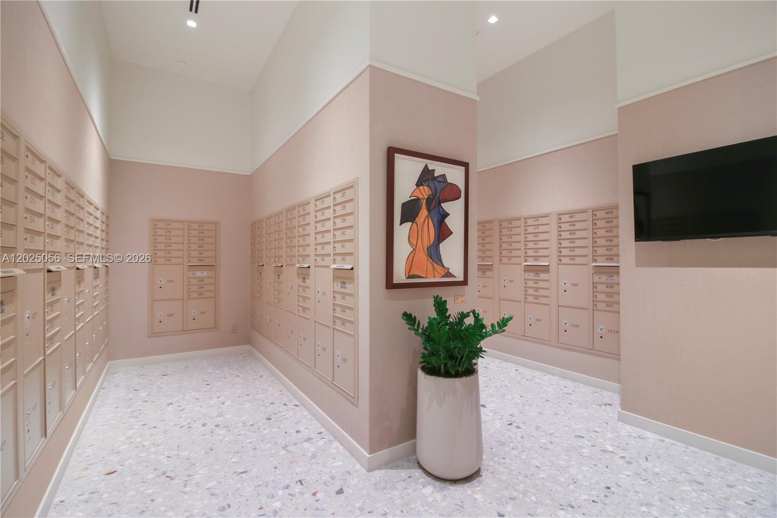 77 SE 5th St #4208 Miami, FL 33131