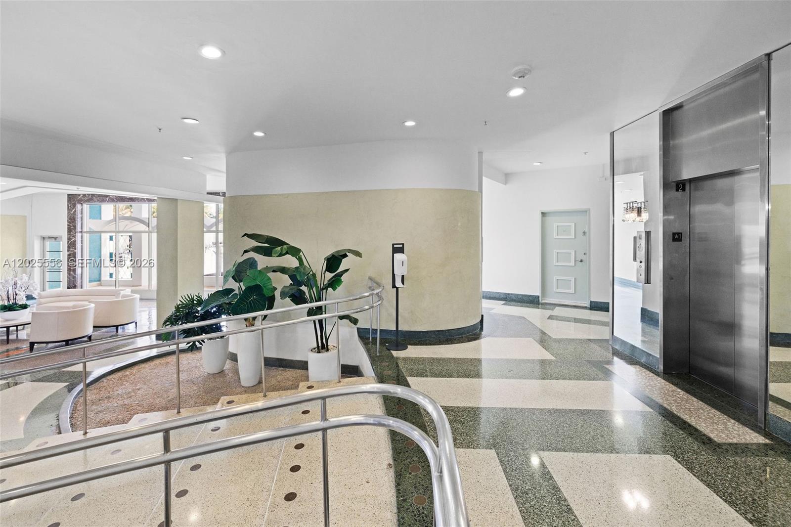4925 Collins Ave #1A Miami Beach, FL 33140