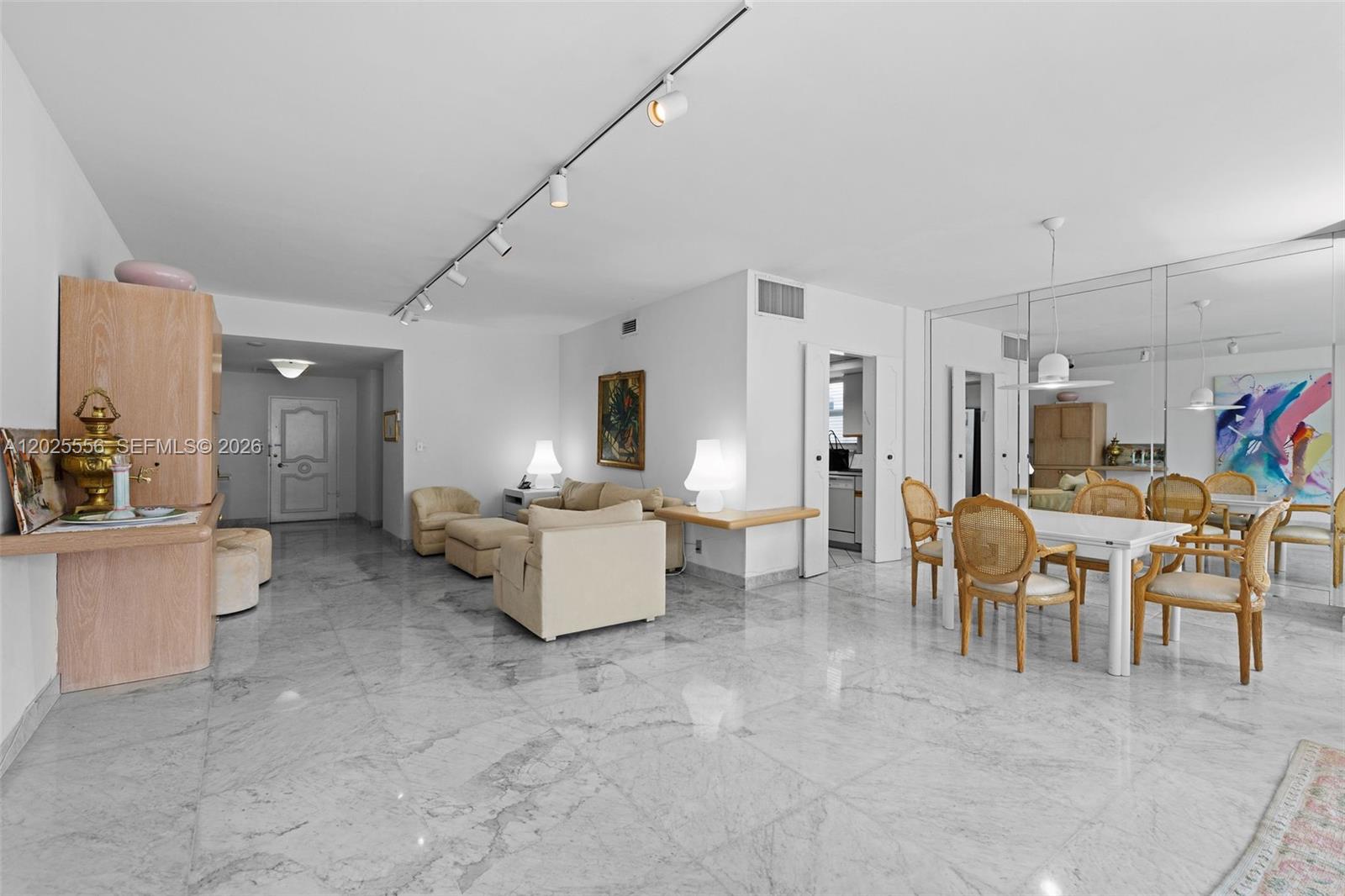 4925 Collins Ave #1A Miami Beach, FL 33140