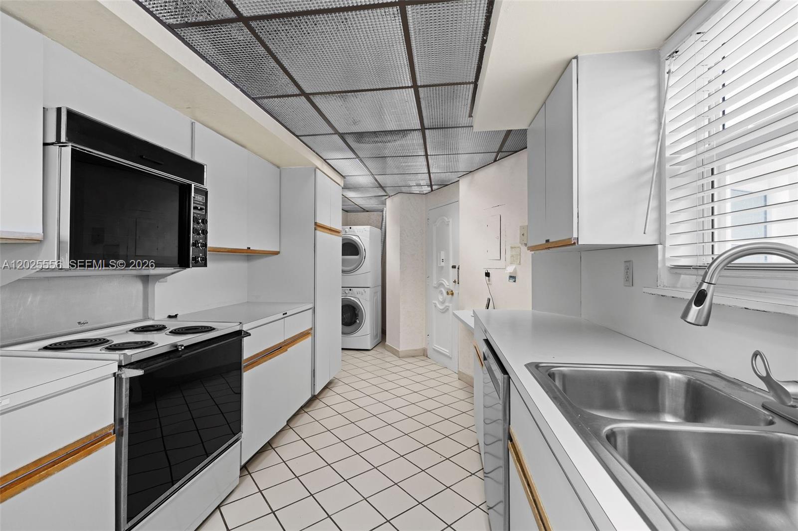 4925 Collins Ave #1A Miami Beach, FL 33140