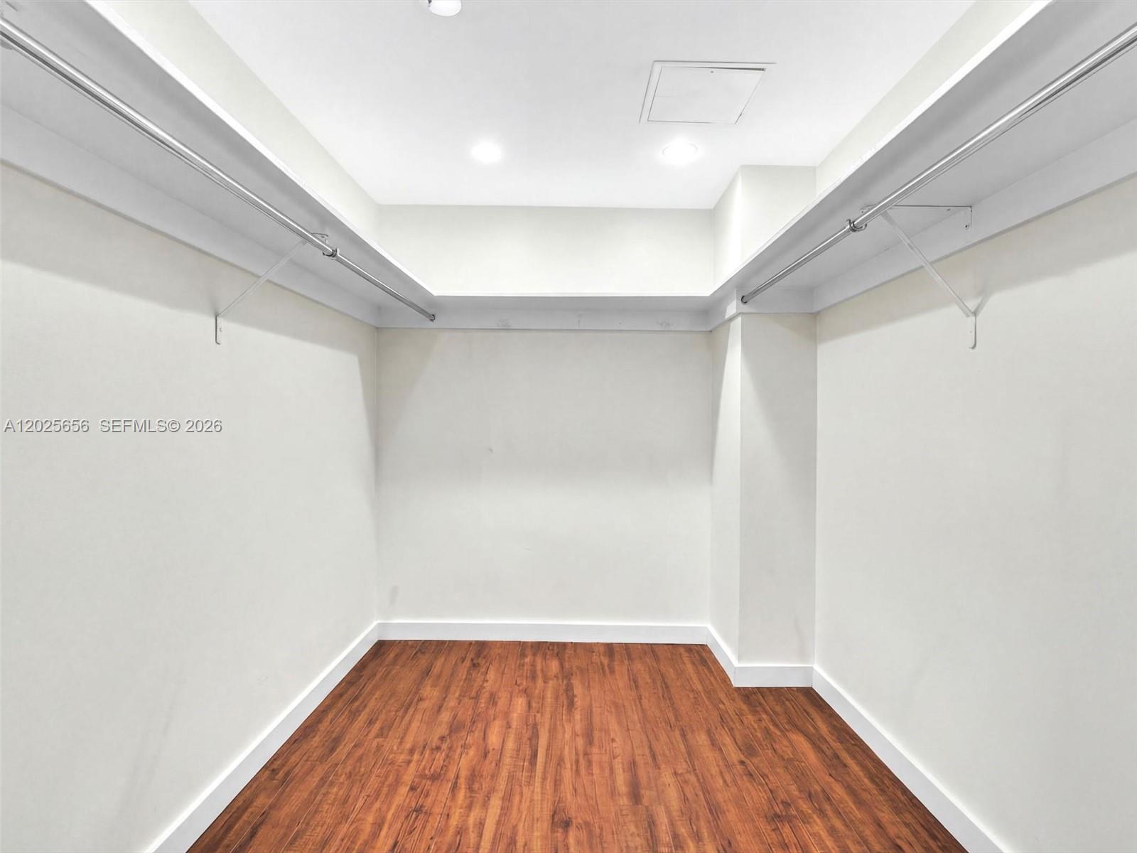 5401 Collins Ave #107 Miami Beach, FL 33140