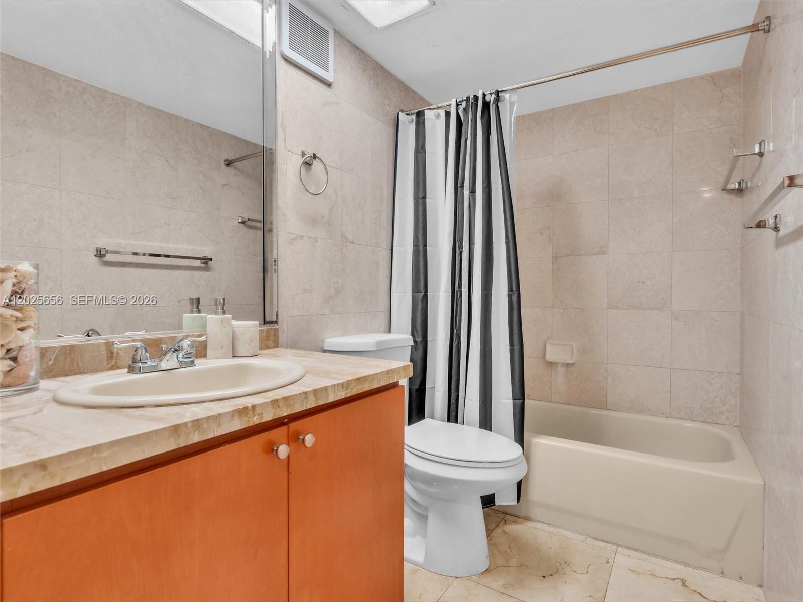 5401 Collins Ave #107 Miami Beach, FL 33140