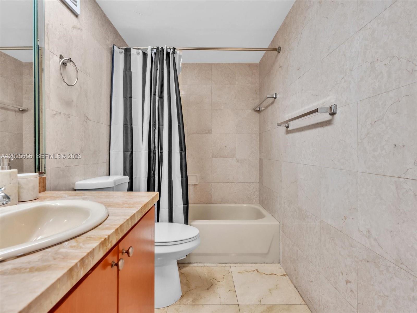5401 Collins Ave #107 Miami Beach, FL 33140