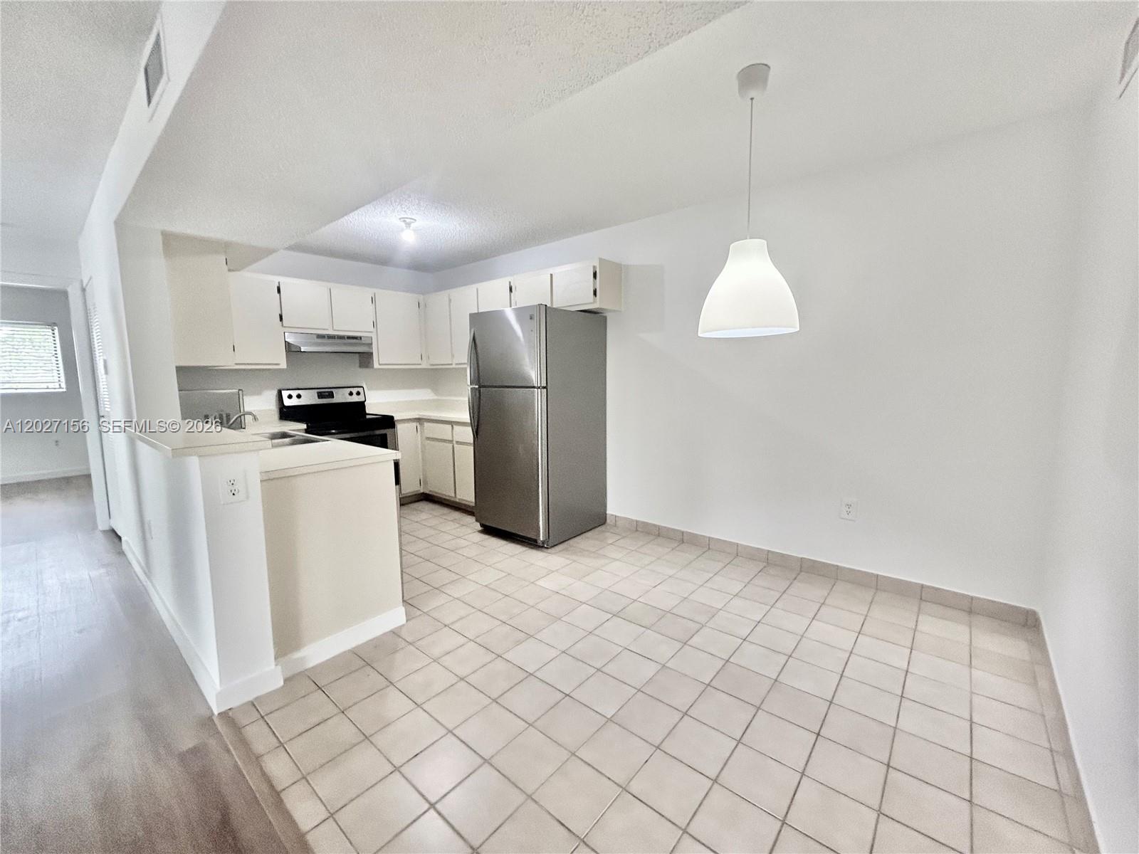 400 W Palm Cir W #201