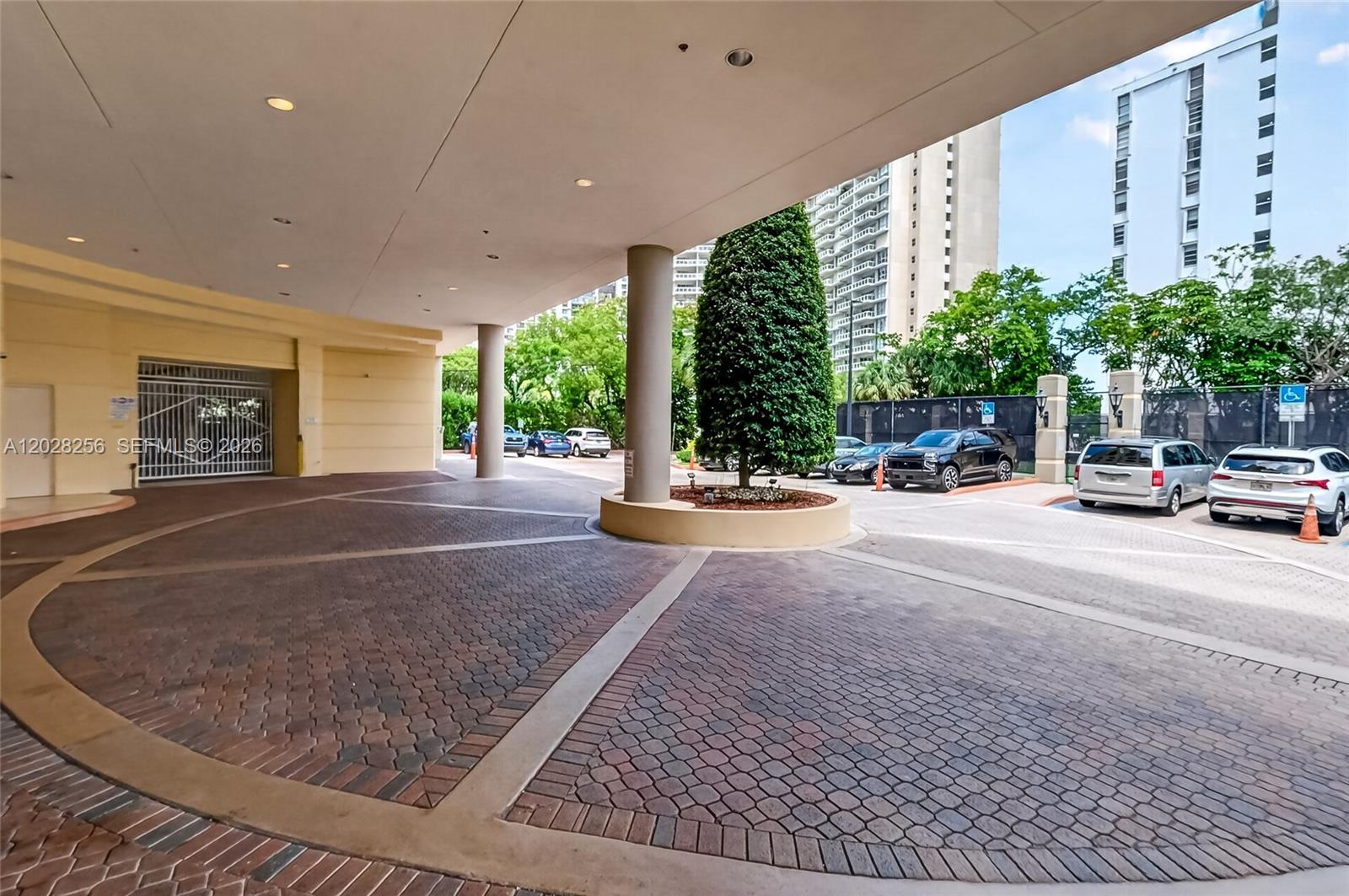 2475 Brickell Ave #2407 Miami, FL 33129