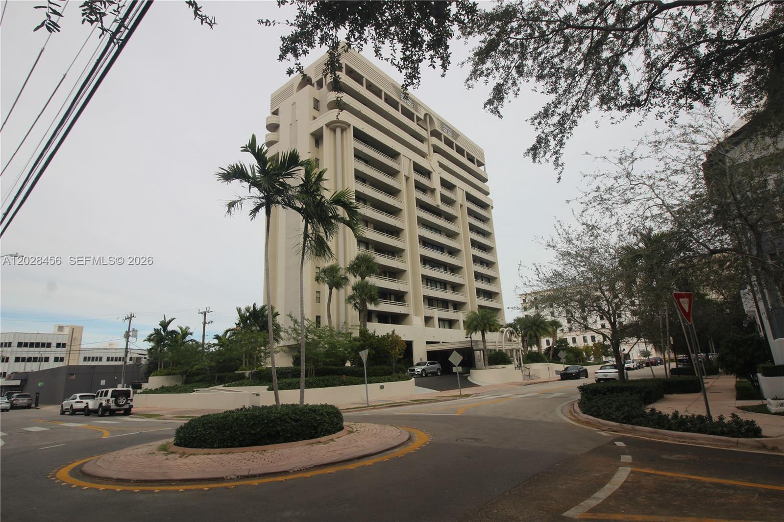 441 Valencia Ave #202