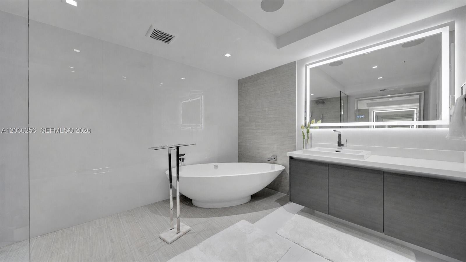 330 Sunny Isles Blvd #5-1107 Sunny Isles Beach, FL 33160