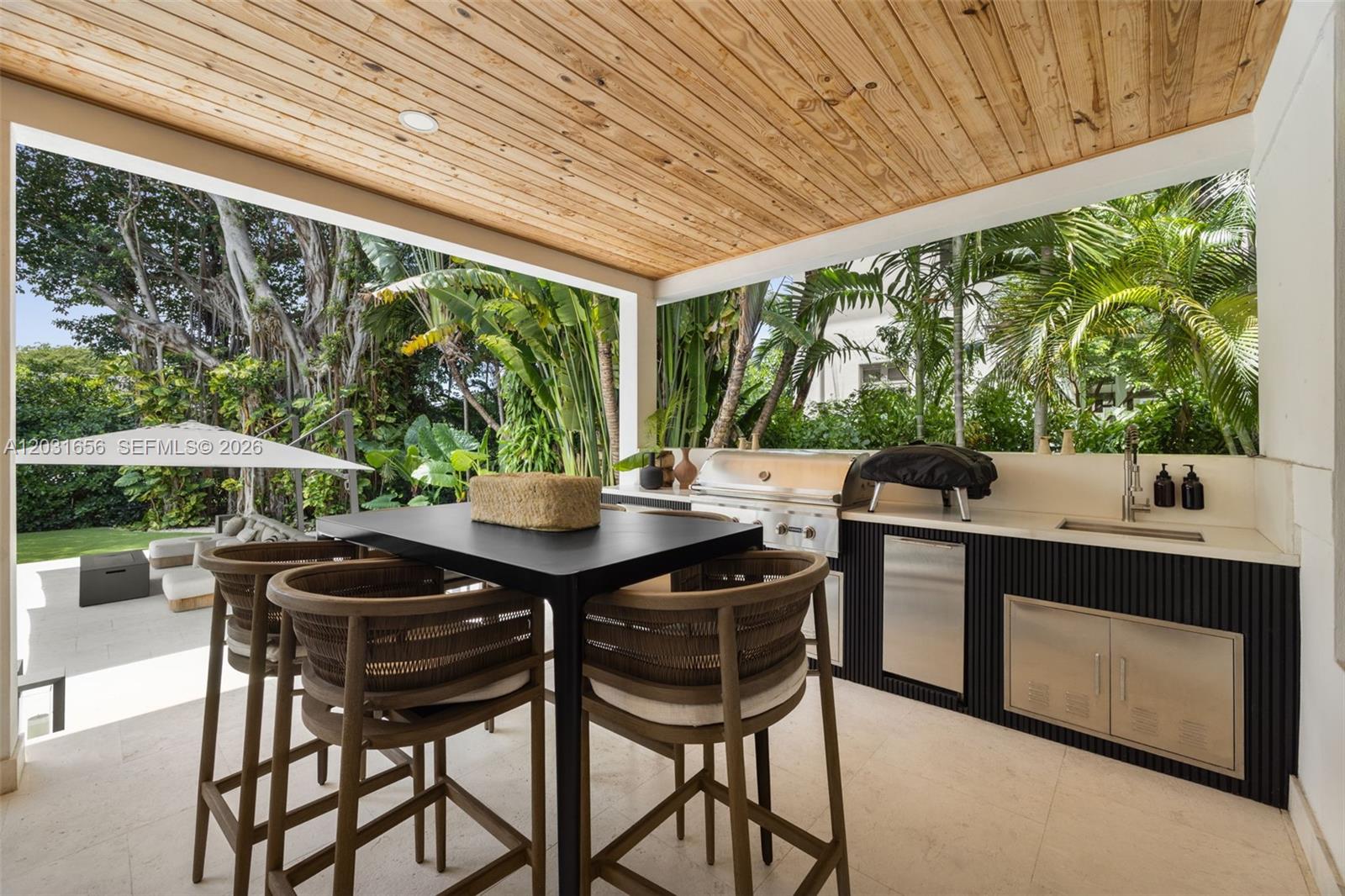 7300 Los Pinos Blvd Coral Gables, FL 33143