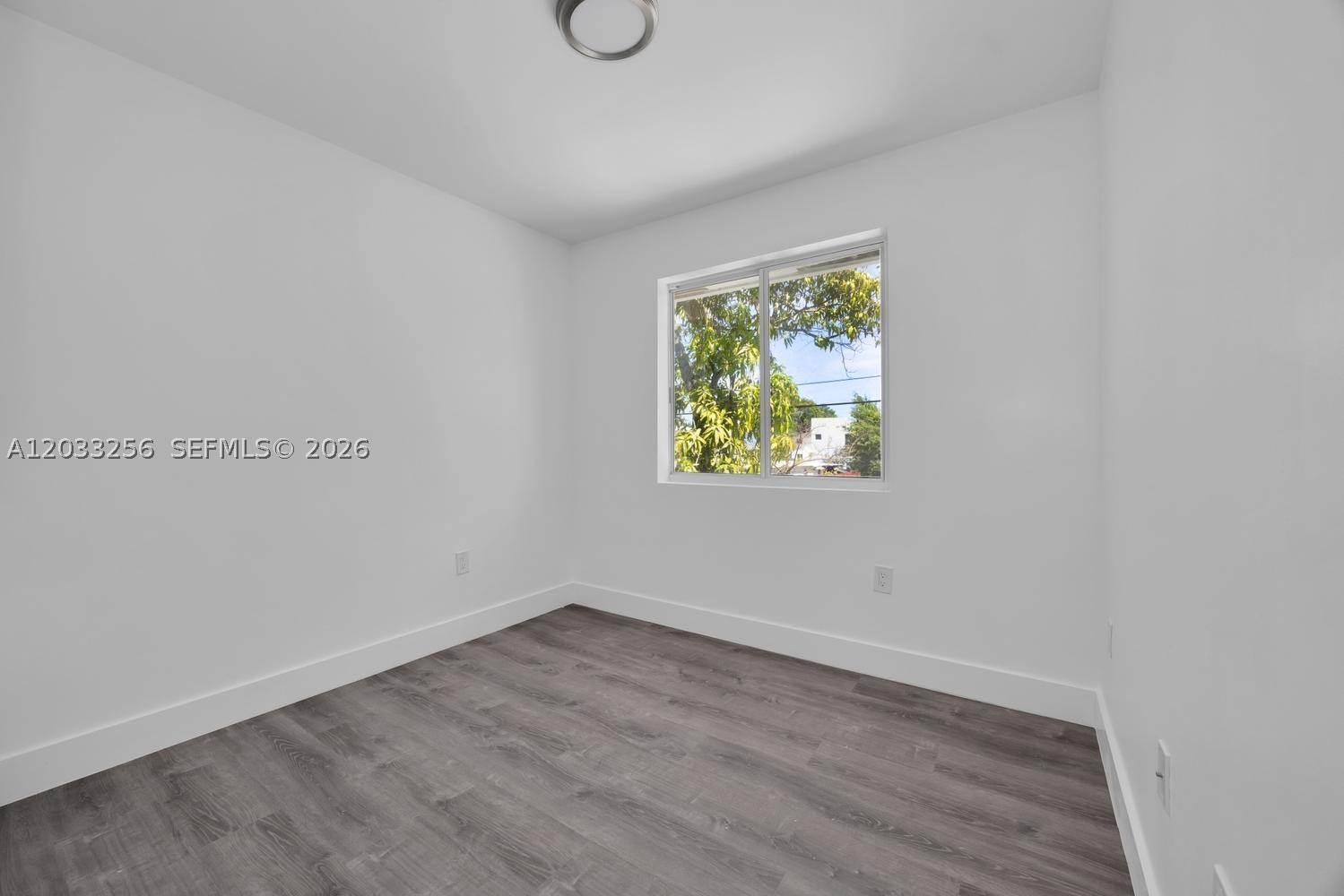 2780 NW 44th St Miami, FL 33142