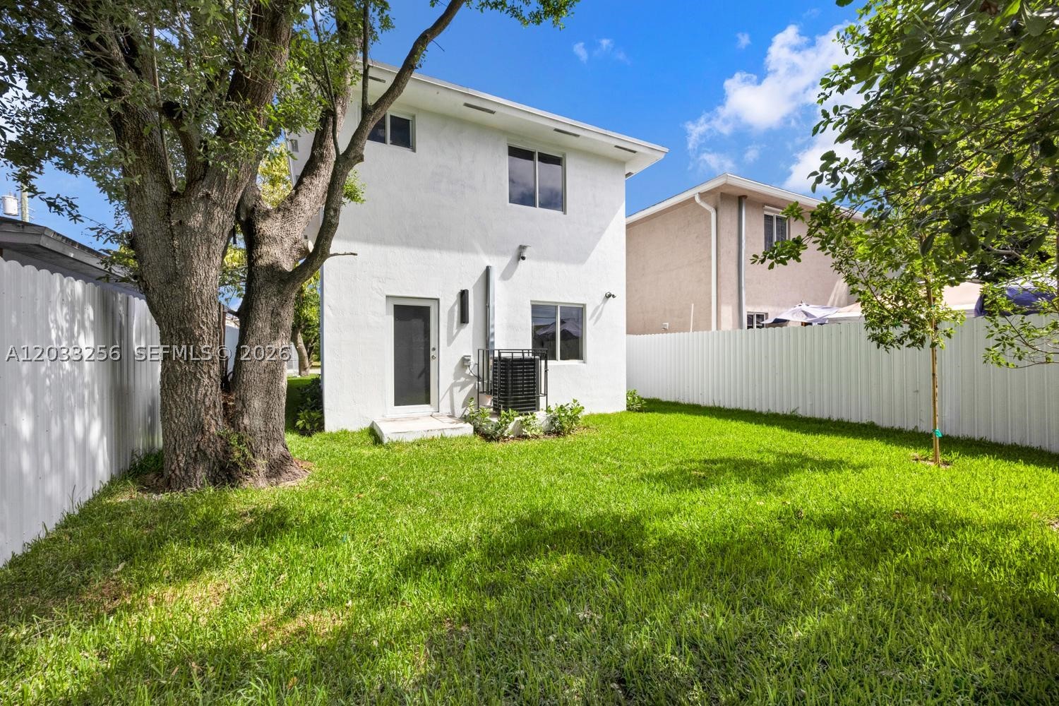 2780 NW 44th St Miami, FL 33142