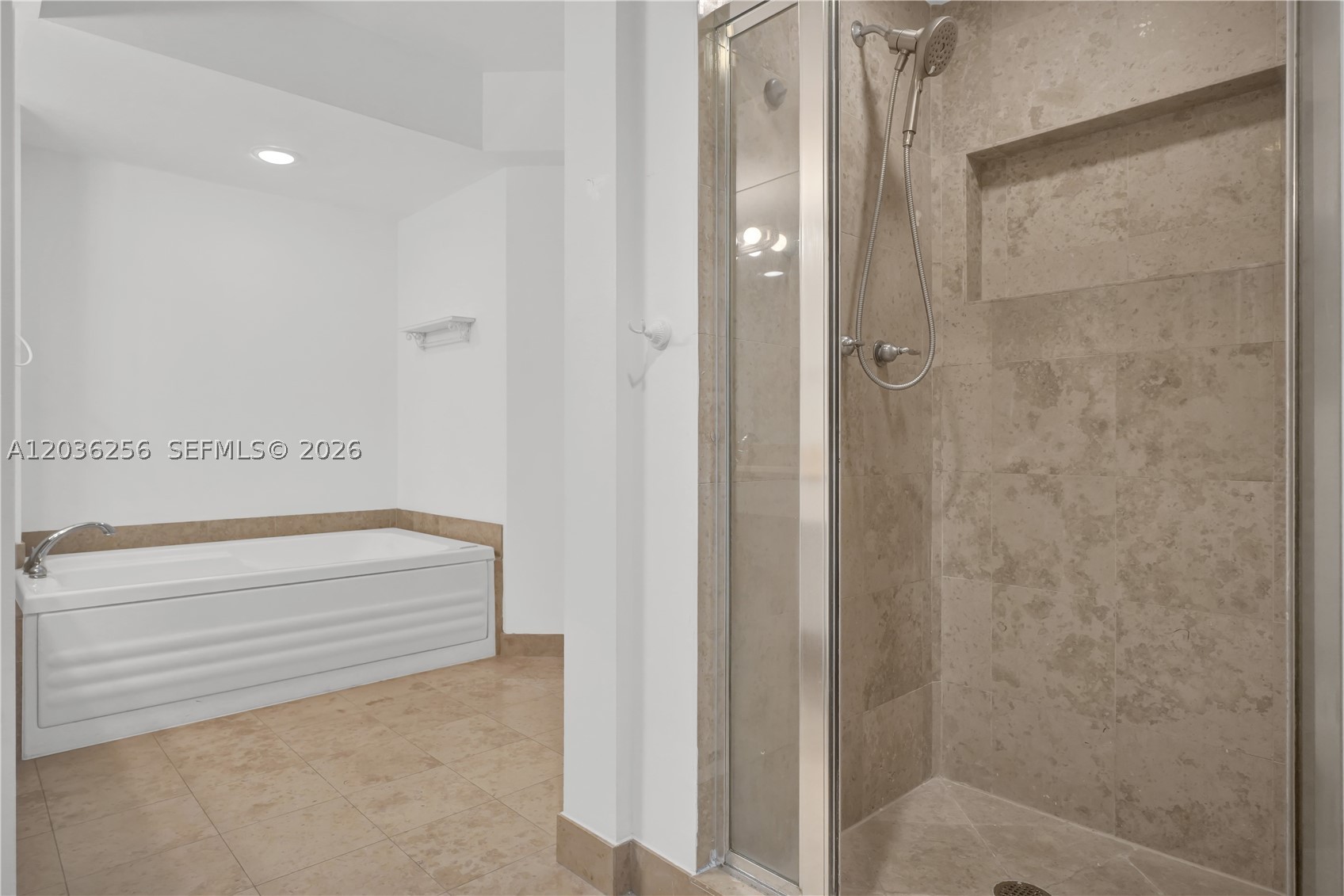 image Blue Diamond20