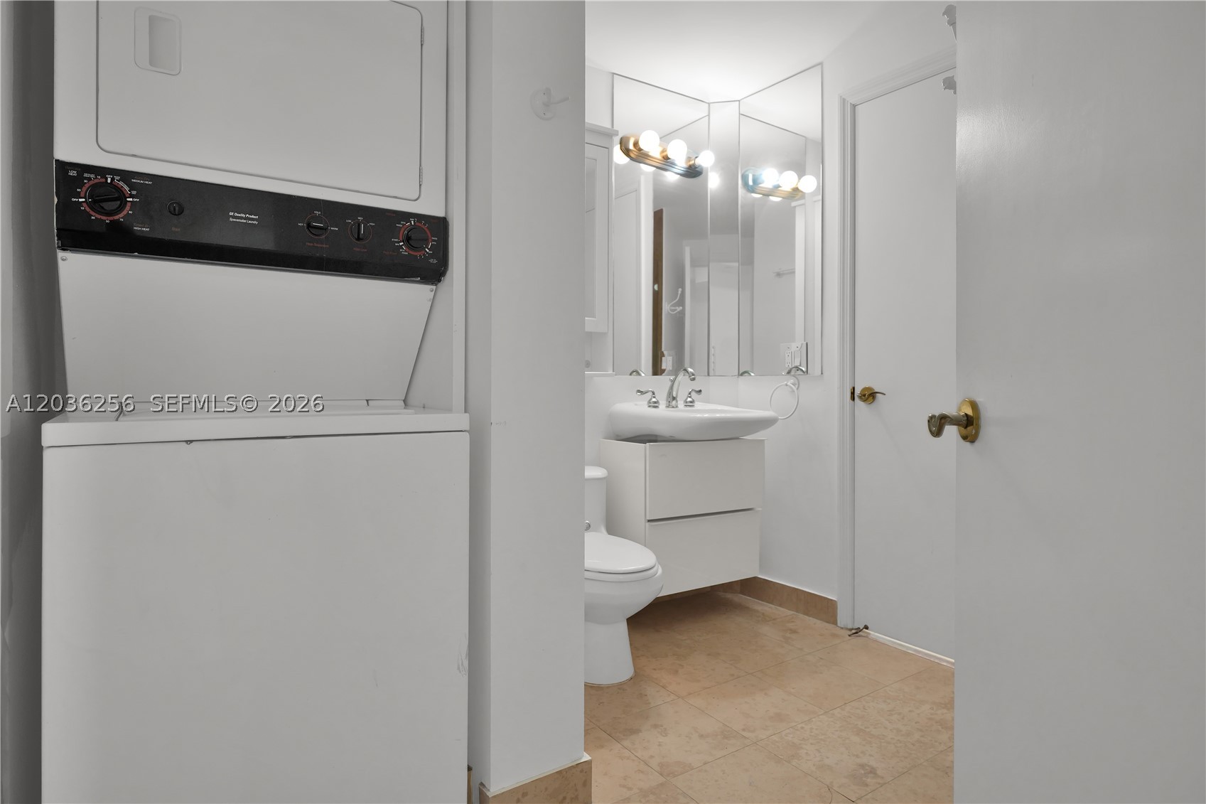 image Blue Diamond25