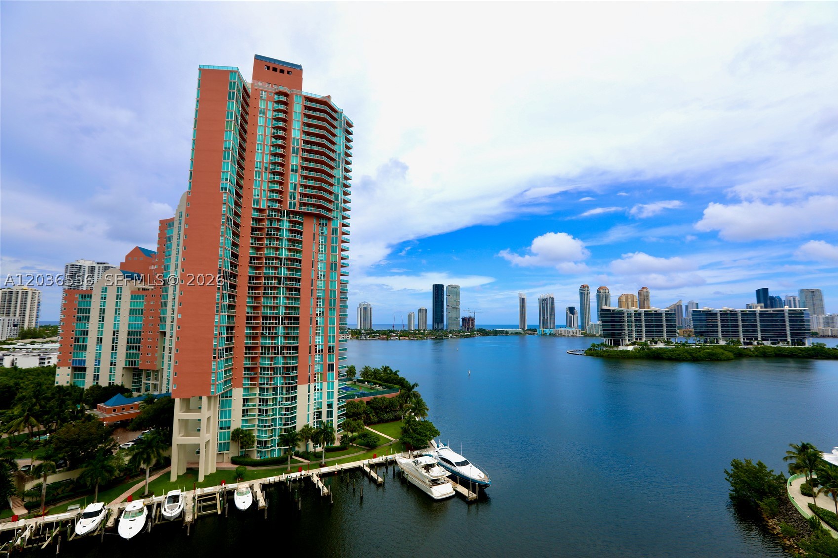 image Aventura Marina 248