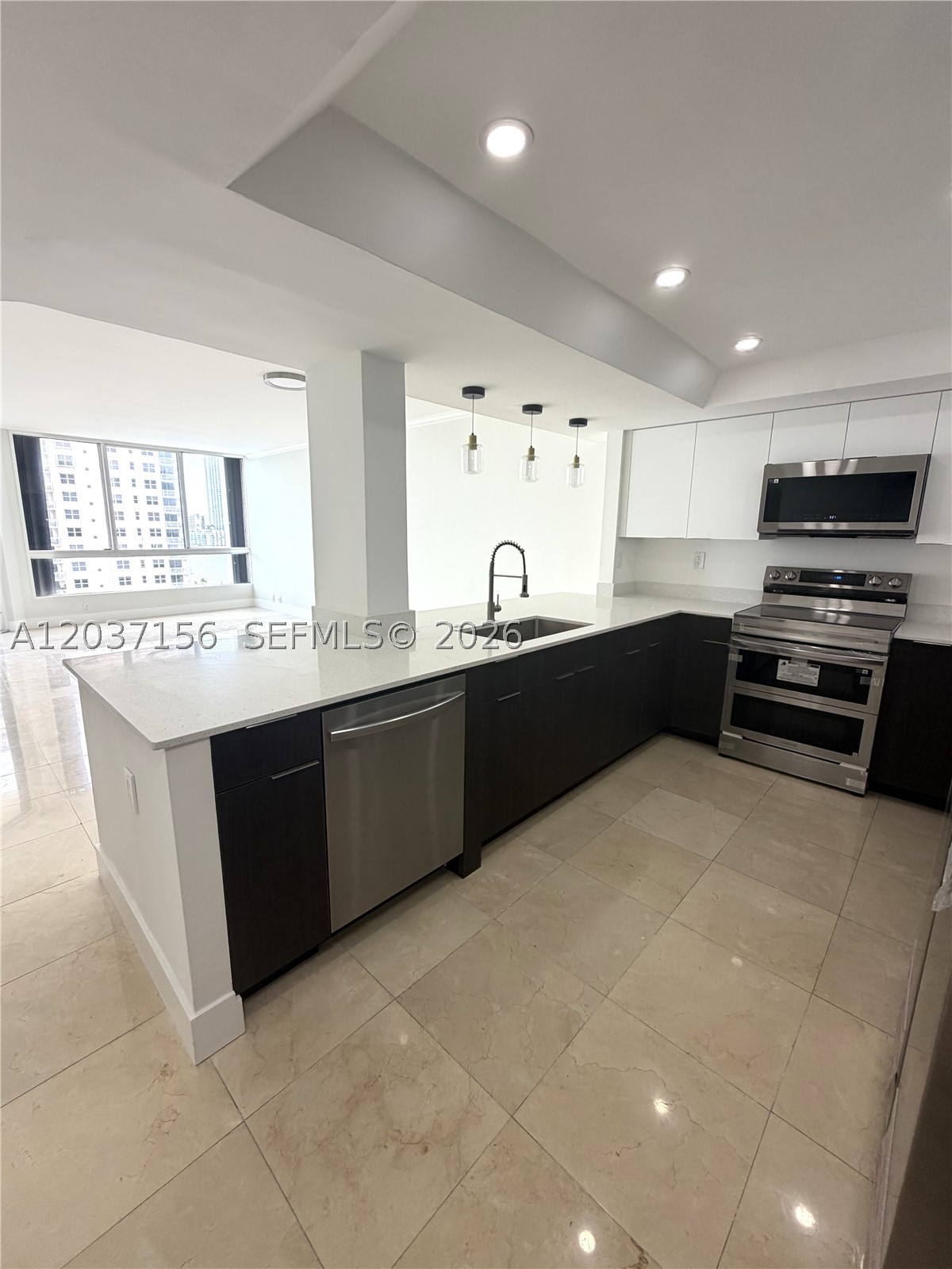 520 Brickell Key Dr #A1005 Miami, FL 33131