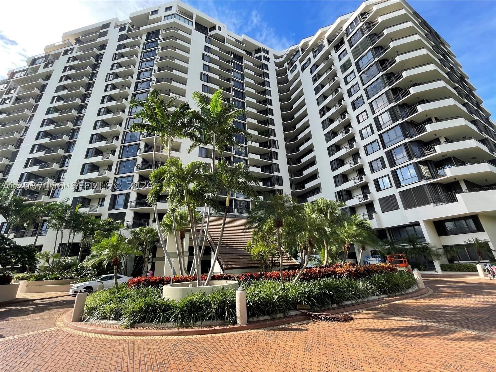 520 Brickell Key Dr #A1005 Miami, FL 33131