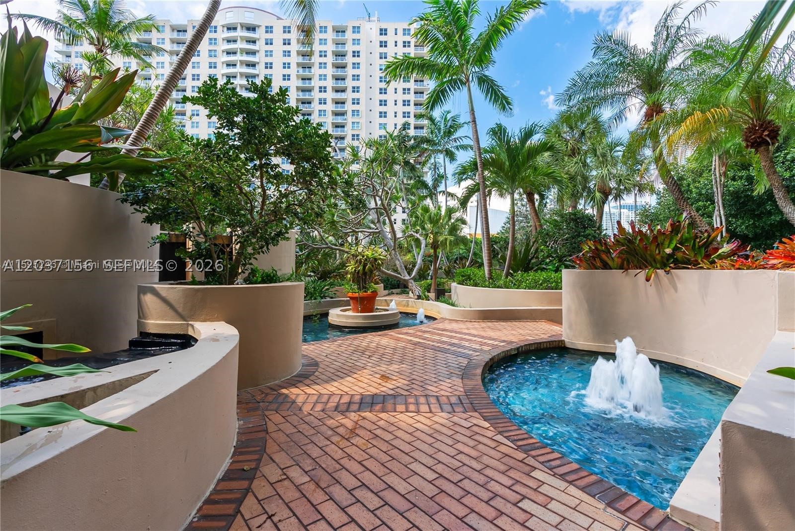 520 Brickell Key Dr #A1005 Miami, FL 33131