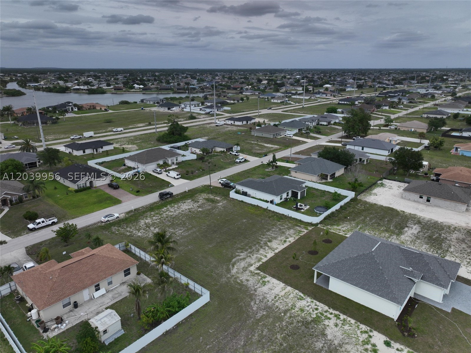 530 NW 23rd Ter Cape Coral, FL 33993