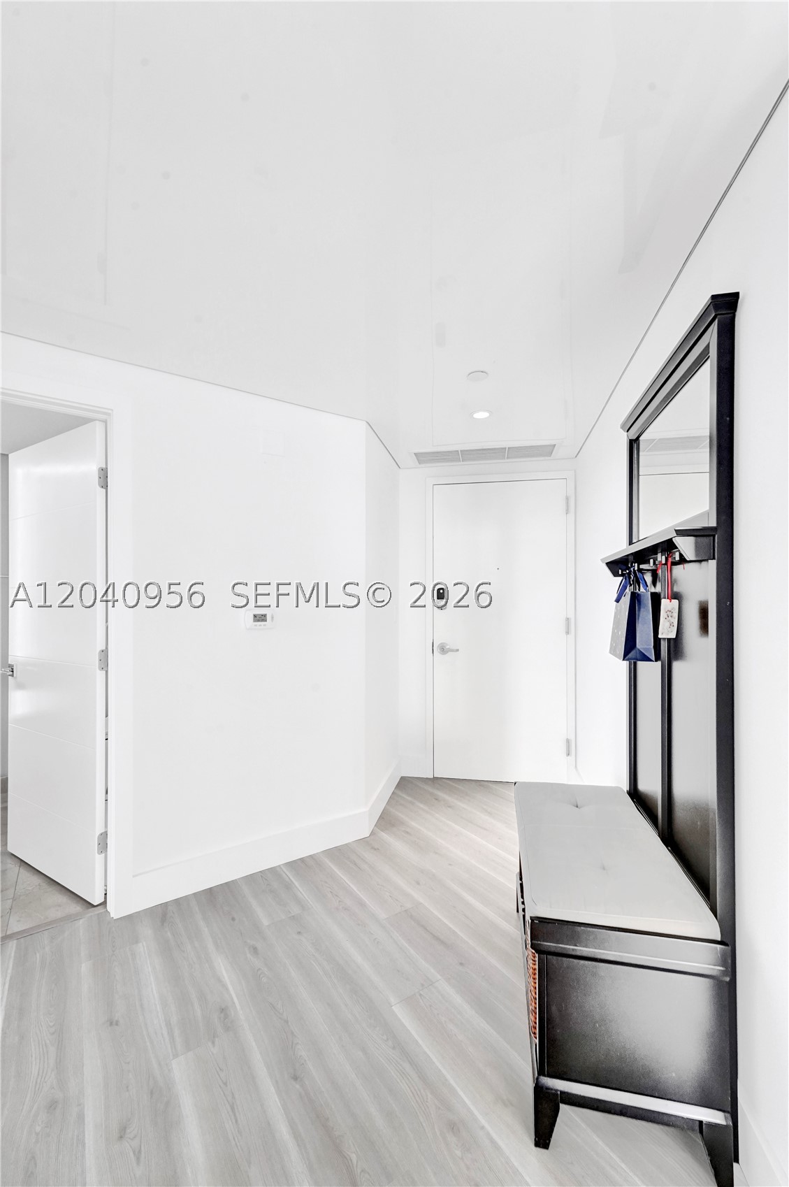 image Akoya10