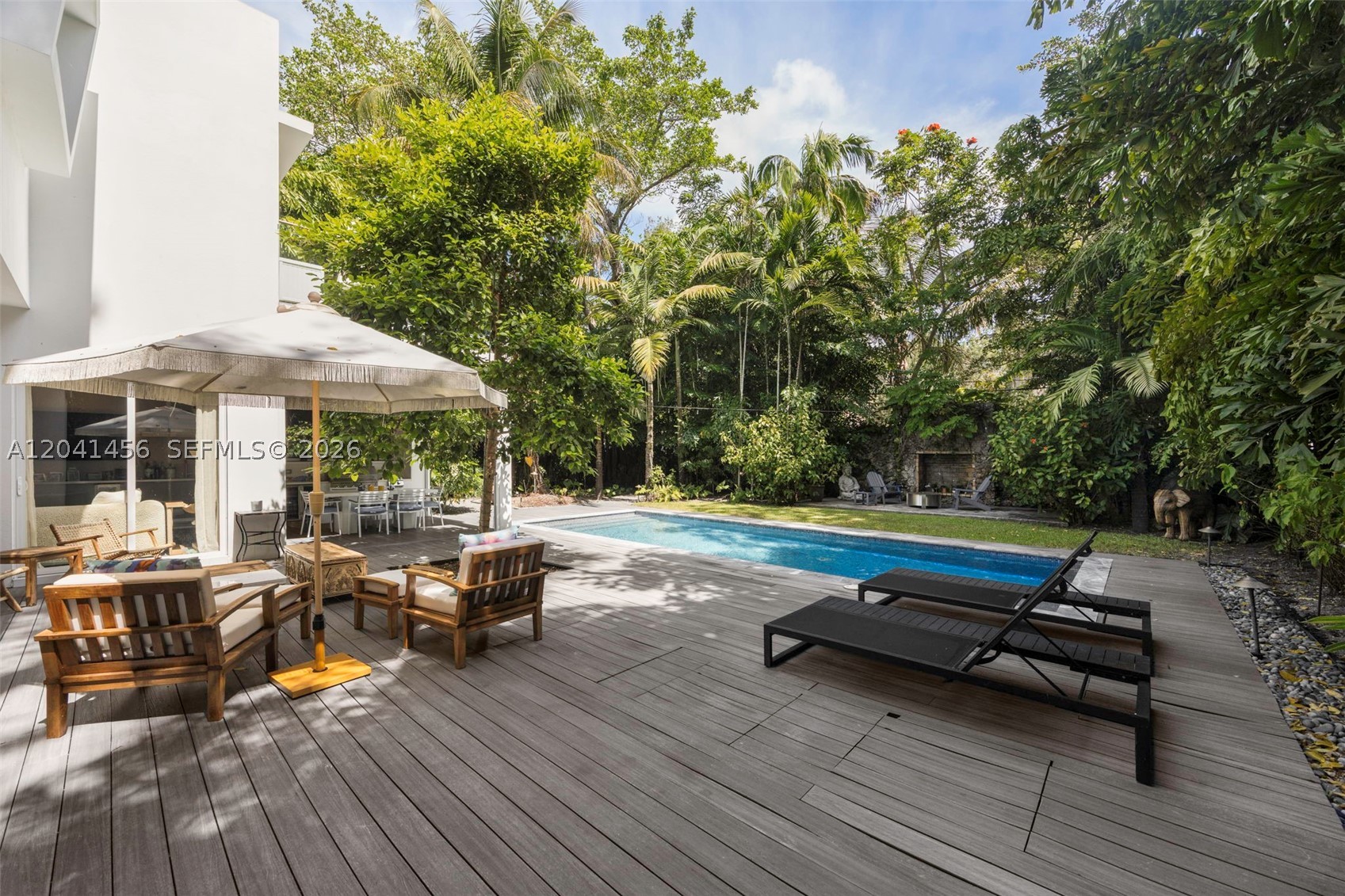 3901 Kumquat Ave Miami, FL 33133
