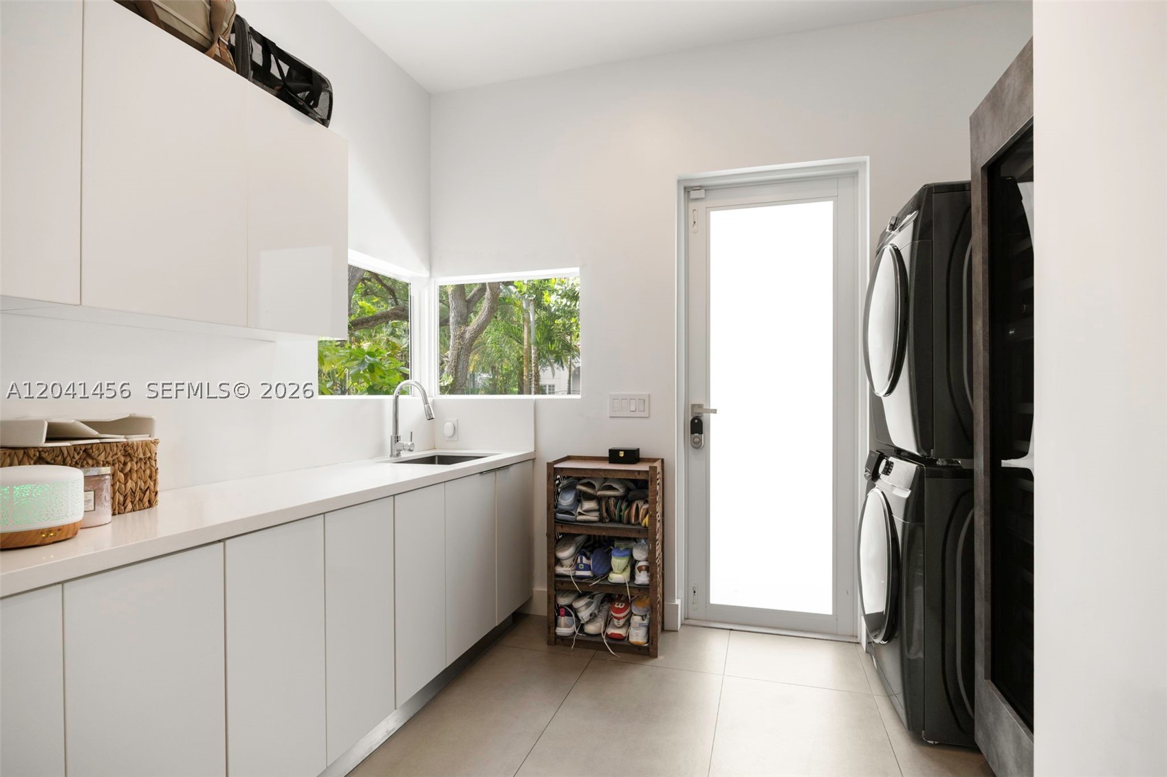 3901 Kumquat Ave Miami, FL 33133