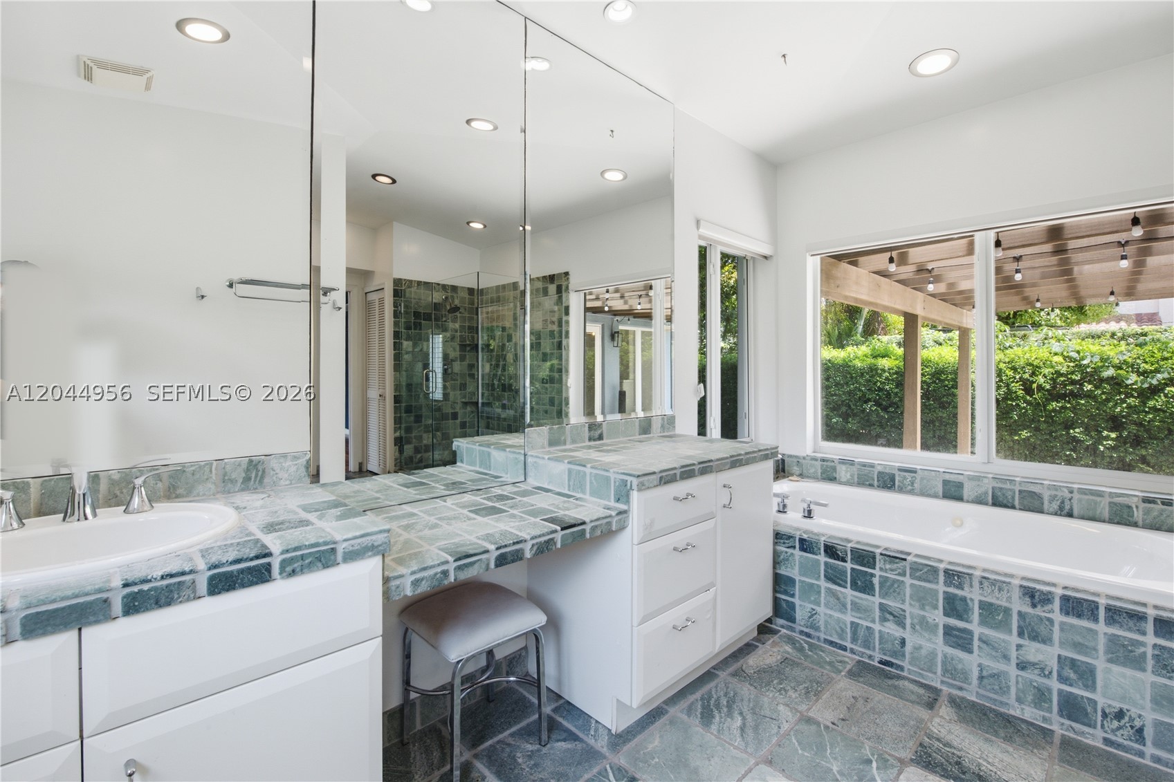 7220 SW 53rd Ct Miami, FL 33143