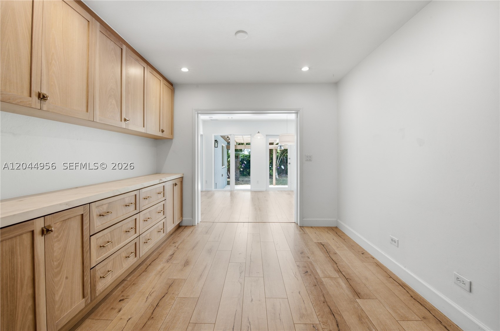 7220 SW 53rd Ct Miami, FL 33143